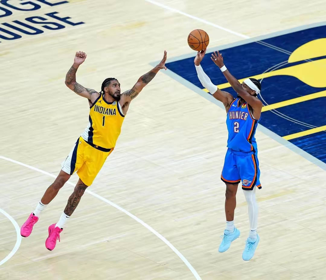 关于多伦多猛龙训练开放日；今晨远射贴柱引欢呼；NBA常规赛在即；阵容厚度经受考验的信息