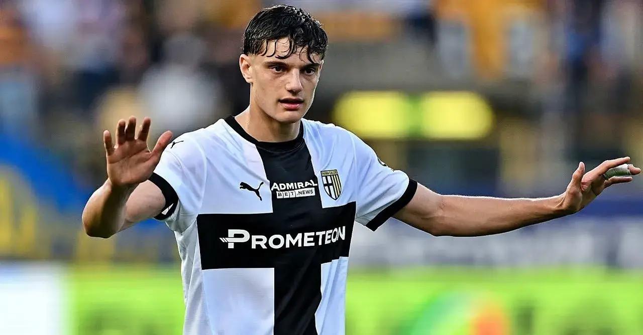 包含斯图加特迎意甲关键赛；转会期更衣室发声；压力陡增；更衣室氛围转暖的词条-开云网址