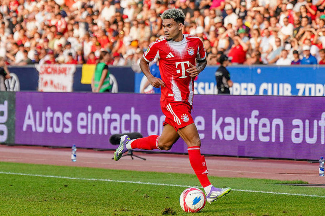 今夜体能课后，上海久事调整名单备战德甲，气氛紧张，赛程密集仍需轮换的简单介绍