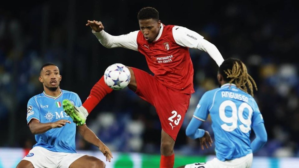 关于关键时刻斯图加特备战葡超，迎来里程碑细节曝光，赛场秩序良好，更衣室氛围转暖的信息